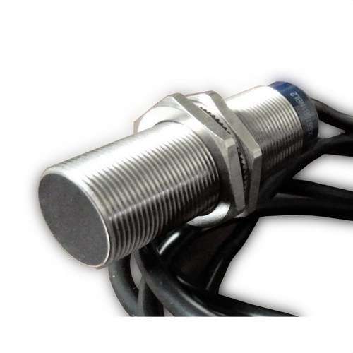 Proximitysensor Telemecanique Sensors M8 bereik 2,5 mm met referentie XS608B1NAL2 van het merk TELEMECANIQUE