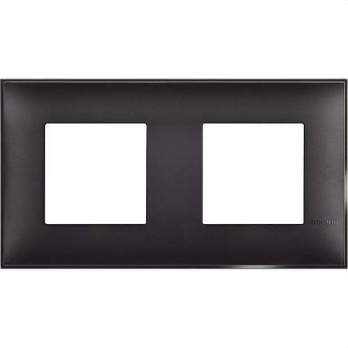 Afdekraam voor 2x2 modules dark Classia met referentie R4802M2BG van het merk BTICINO