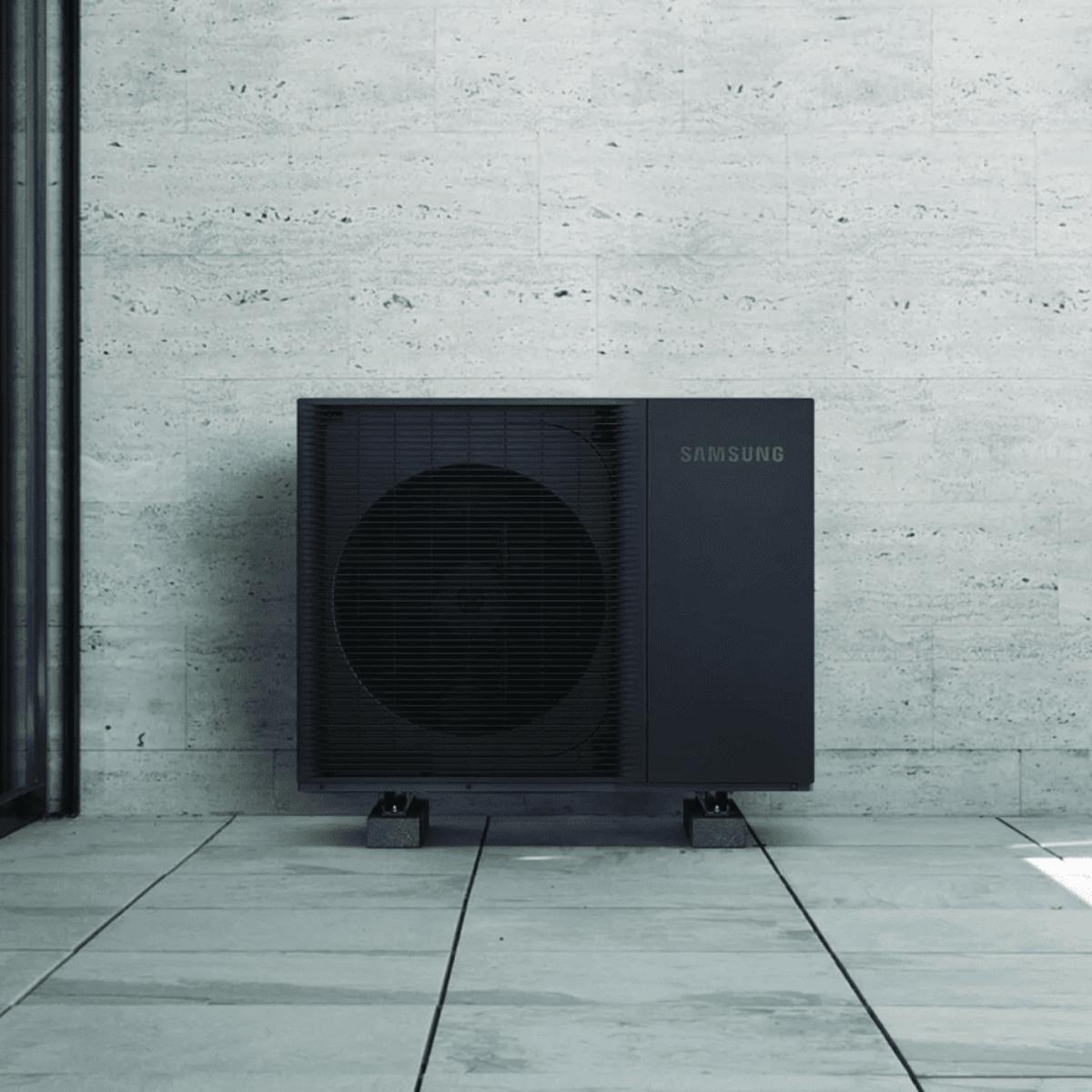 Samsung EHS HT monobloc lucht-water warmtepomp set 8 kW + ClimateHub van 260 liter met referentie KITSAMEHSHT8+260 van het merk SAMSUNG