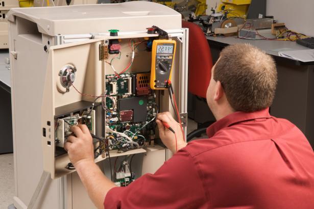 Fluke 179 True RMS digitale multimeter met referentie 1645996 van het merk FLUKE