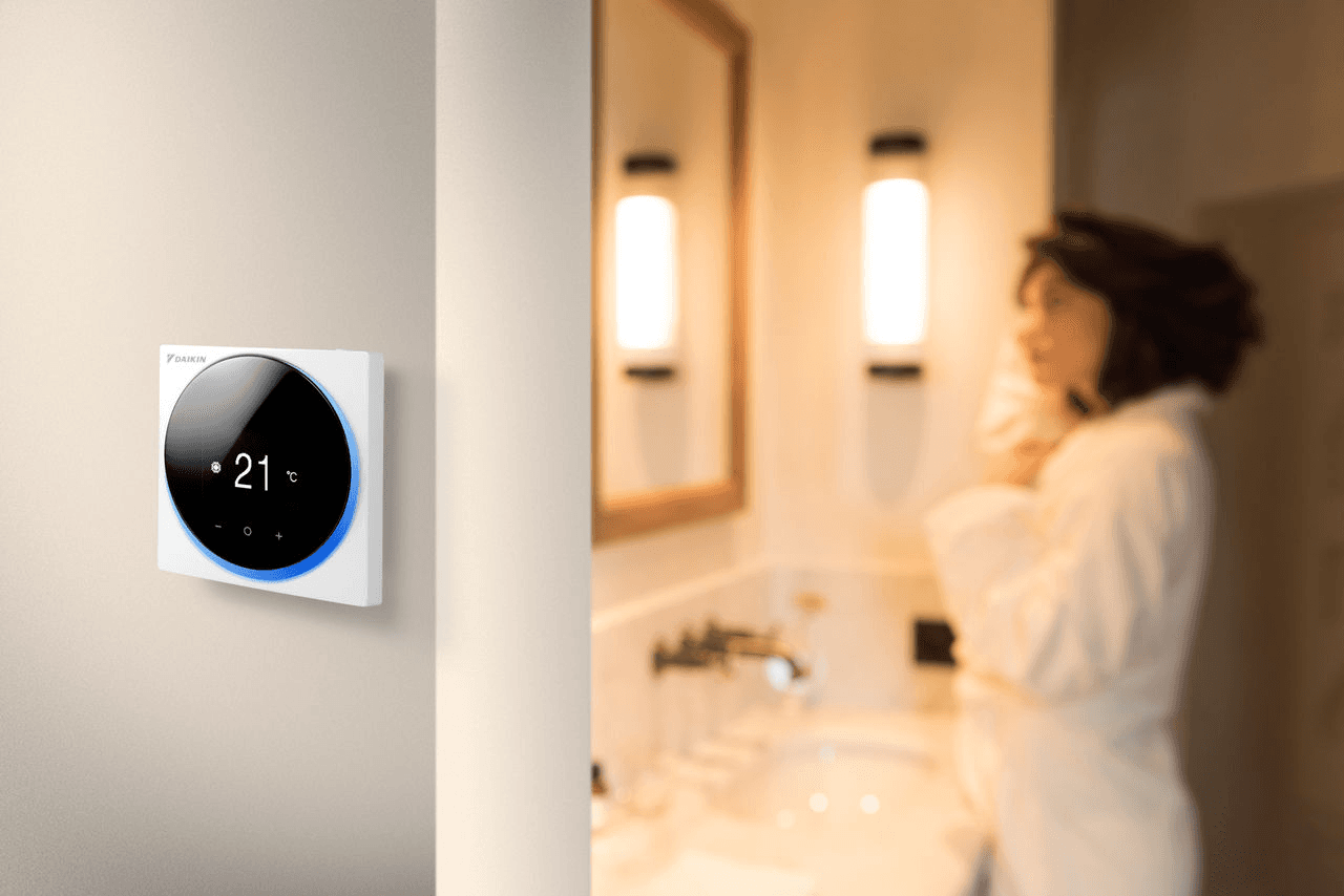 Bedraad thermostaat Daikin Madoka BRC1H52W met referentie BRC1H52W van het merk DAIKIN