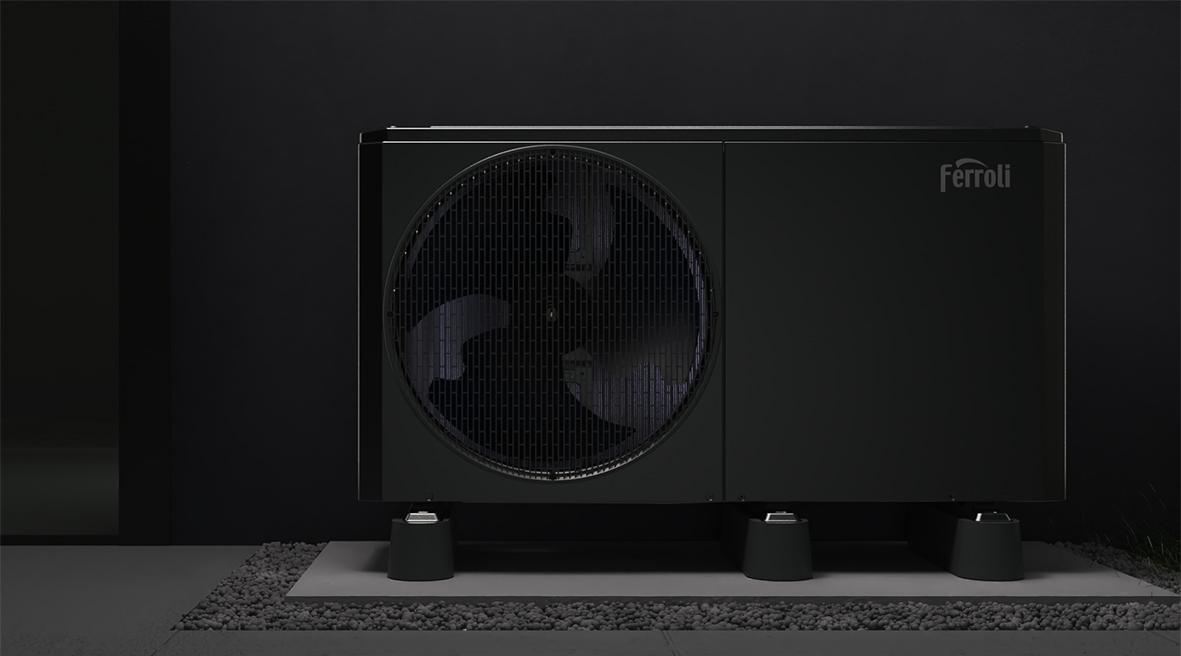 Warmtepomp aerothermie monobloc R290 Ferroli OMNIA Life M 4 kW met bediening met referentie 4B4770049 van het merk FERROLI