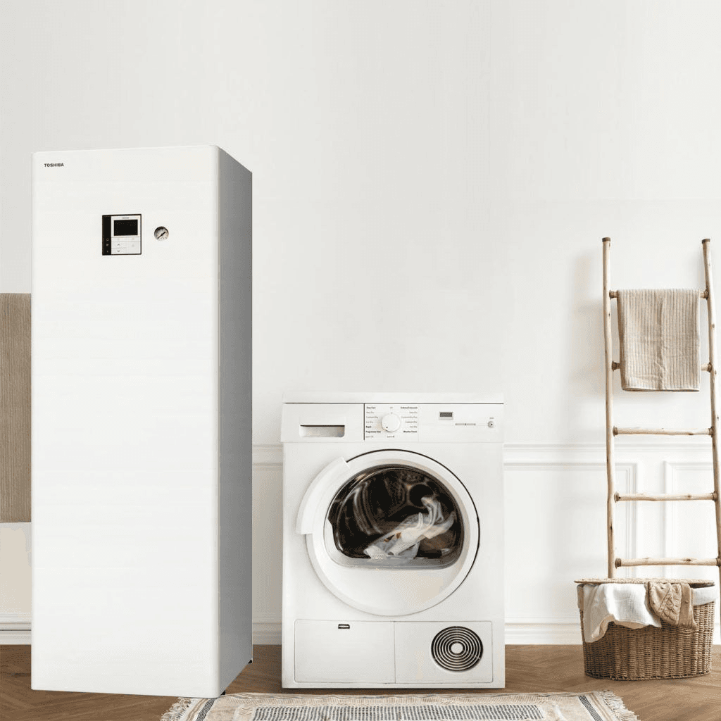 Toshiba Estía All-In-One Beta Y 65 11 kW 210 liter Aerothermisch Systeem Set - Driefasig met referentie ESTIAALLINONEBETAY65 van het merk TOSHIBA