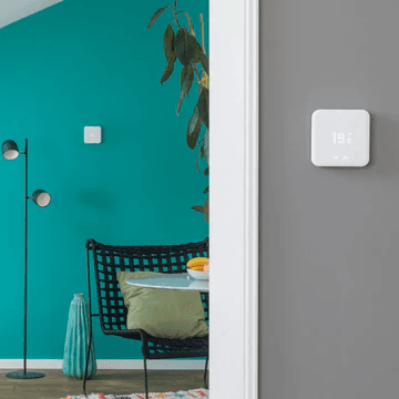 Tado V3+ bedrade slimme thermostaat - Starterkit met referentie ST KIT V3+ van het merk TADO